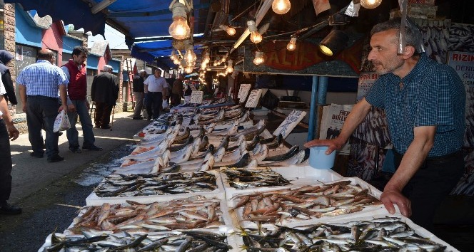 Trabzon’da balık fiyatları geçen yılın aynı dönemine göre yüzde 50 arttı