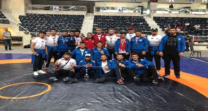 Ahi Evran Üniversitesi sporcuları Üniversiteler Güreş Şampiyonasına katıldı