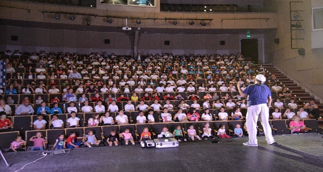 Dünya Süt Günü, sütlaç şov tiyatro gösterisi ile kutlandı