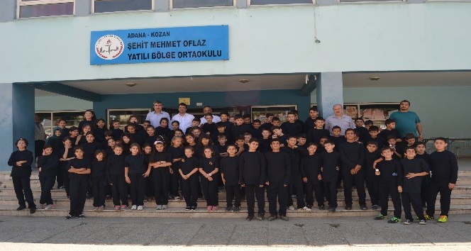 Adana’daki yatılı bölge ortaokullarının spor eşofmanları yenilendi
