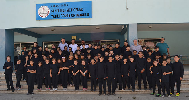 Adana’daki yatılı bölge ortaokullarının spor eşofmanları yenilendi