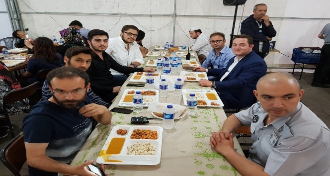 MÜSİAD Ramazan çadırında iftar açtırdı