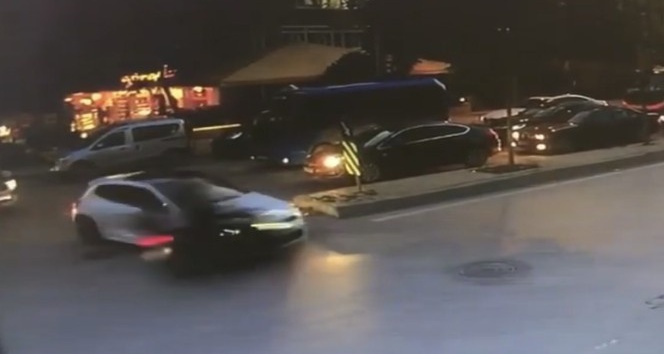 (Özel) İstanbul’da feci motosiklet kazası kamerada