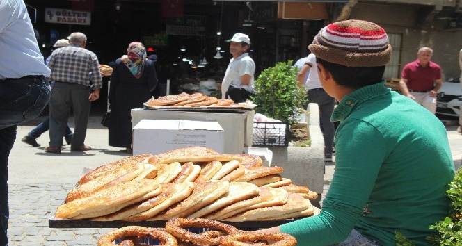 Elazığ’da Ramazan’ın vazgeçilmezi &quot;Nohut Ekmeği&quot;