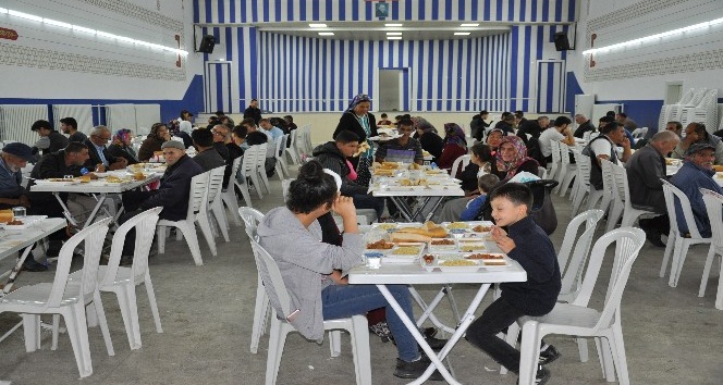 Belediye’den iftar sofrası