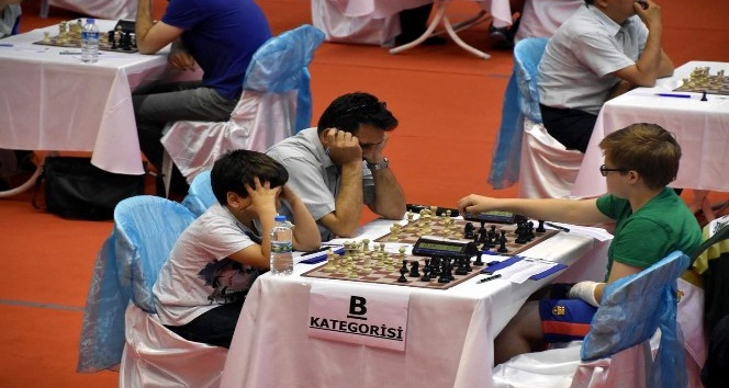 Aliağa Geleneksel Kyme Satranç Turnuvasına hazırlanıyor