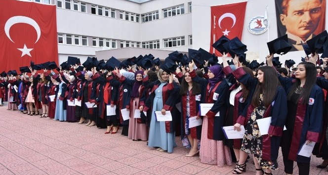 MYO’larda mezuniyet heyecanı