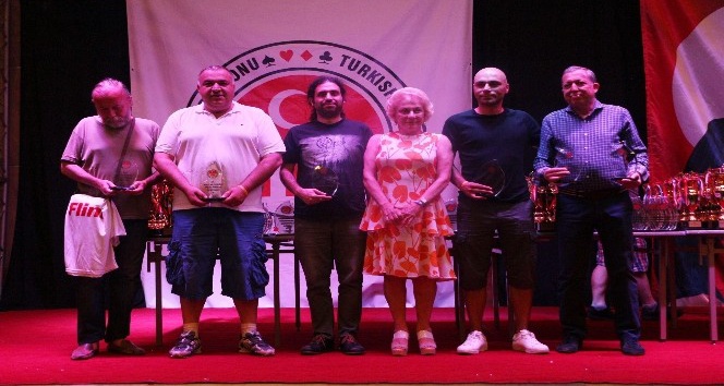 Türkiye Yaz Briç Şampiyonası Kuşadası’nda devam ediyor