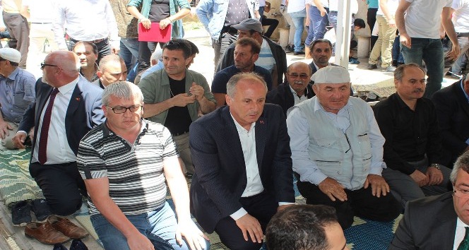 CHP’nin cumhurbaşkanı adayı Muharrem İnce Uşak’ta halka seslendi