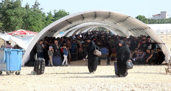 Bayram için ülkelerine giden Suriyelilerin sayısı 10 bini aştı