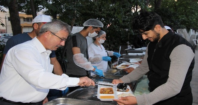 Saruhanlı Belediyesinden 20 bin kişilik iftar programı