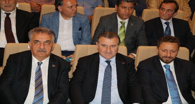 AK Parti Rize’de adaylarını tanıttı