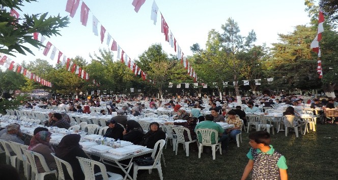 Kahramanmaraş’ta 3 bin kişiye iftar yemeği