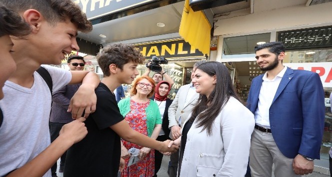 Bakan Sarıeroğlu Adanalı esnafı ziyaret etti