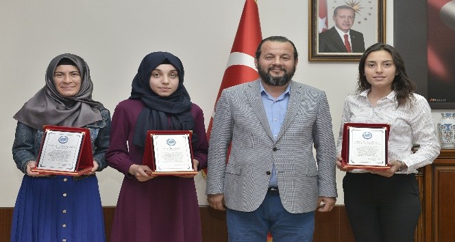 Rektör Akgül’den öğrenci topluluklarına tebrik