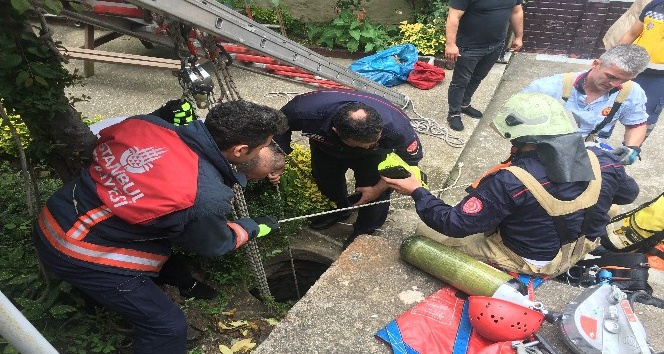 Kilise kuyusuna düşen kadın, itfaiye tarafından kurtarıldı