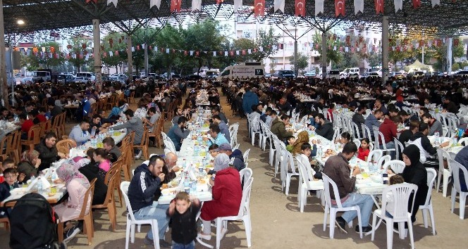 Başkan Yazgı, iftar sofrasında vatandaşlarla buluşuyor