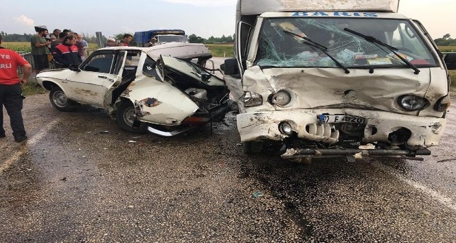 Kadirli’de trafik kazası: 3 yaralı