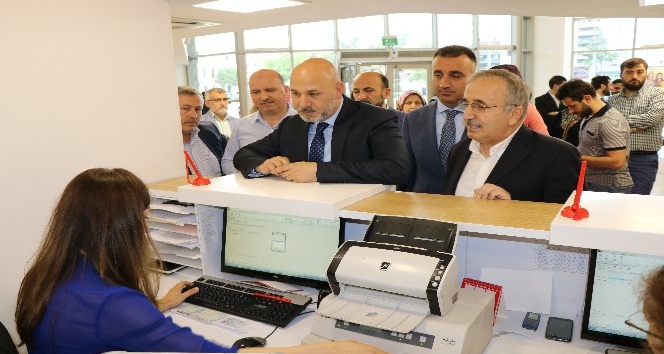 AK Parti’lilerden Cumhurbaşkanı Erdoğan’a bağış