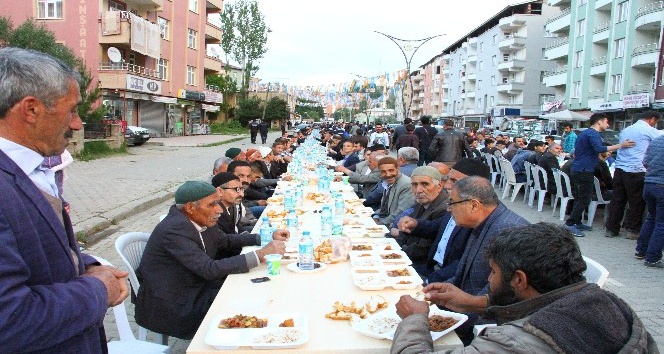 Hizan Belediyesi iftar programı düzenledi