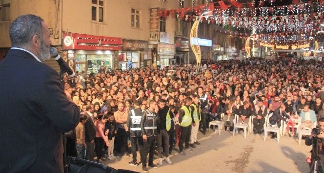 Dursun Ali Erzincanlı konserine binler katıldı