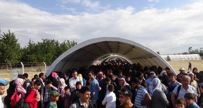 Bayram için Suriye’ye gidenlerin sayısı 25 bine yaklaştı