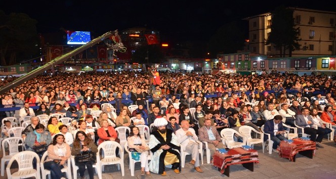 Enbe çaldı, Ünyeliler söyledi