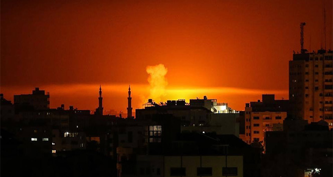 İsrail Gazze&#039;ye saldırdı