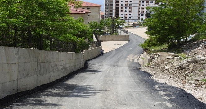 Şırnak’ta asfaltlama çalışmaları devam ediyor