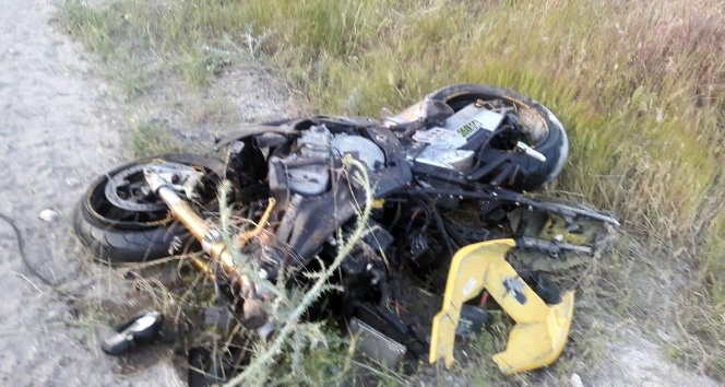 Aksaray’da motosiklet otomobile çarptı: 1 ölü, 1 yaralı
