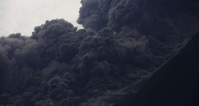 Guatemala’da volkan patlaması: 25 ölü