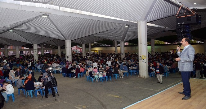Başkan Altay: "Mahalle iftarlarında birlik ve beraberliğimizi pekiştiriyoruz"