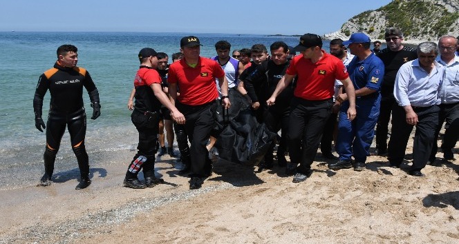 Şile’de denizde kaybolan ünlü şarkıcı Onurcan Özcan’nın cansız bedenine ulaşıldı