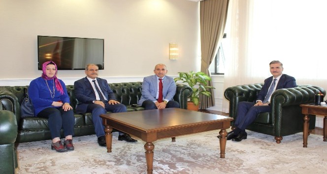 Başkan Kara Müsteşar Gümüş yeni hastaneyi görüştü