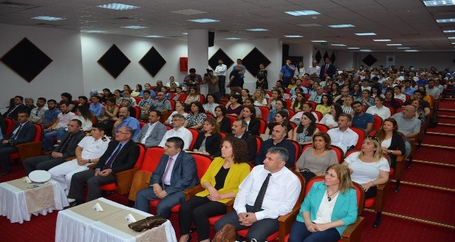 Sinop’ta teknoloji bağımlılığı konferansı