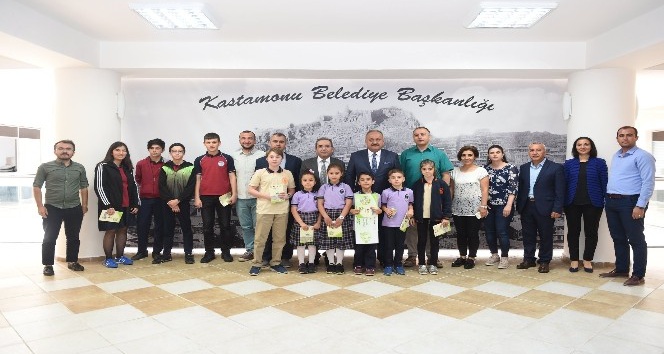 Kastamonu Belediyesi, 5 Haziran Dünya Çevre Günü’nde Atık Pil şampiyonlarını ödüllendirdi