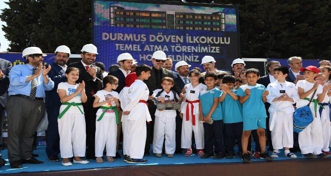 Uzaya çıkan ilk Türk Esenyurt’ta okul yaptırıyor