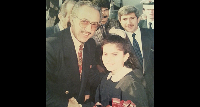 Bakan Sarıeroğlu&#039;nun öğrencilik yıllarına dair fotoğrafı
