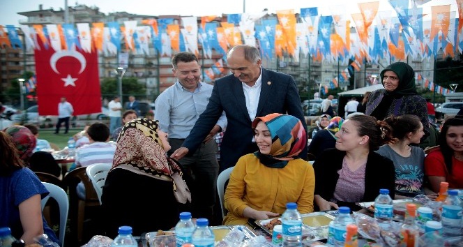 Giresun’da AK Parti ailesi ‘vefa’ iftarında buluştu.