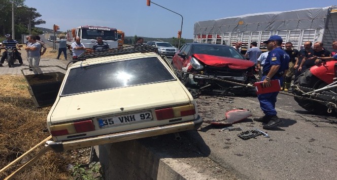 İzmir’de ehliyetsiz sürücü kaza yaptı: 1 yaralı
