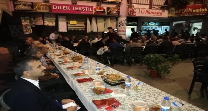 Esnaflardan geleneksel iftar programı