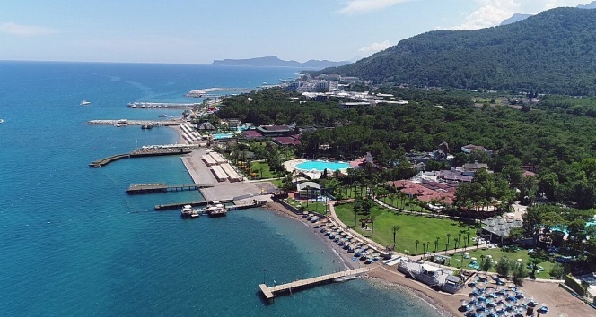 Türkiye için 45 milyon rekor turist beklentisi