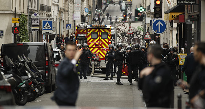 Paris’teki rehine krizi sona erdi