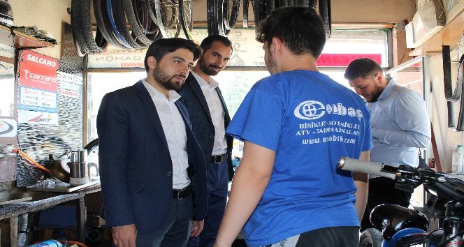 AK Parti Konya Milletvekili Adayı Zeren esnafı ziyaret etti