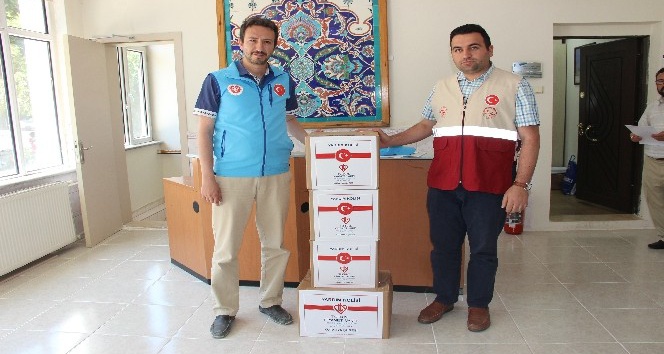 Türkiye Diyanet Vakfı Kütahya Şubesi’nden ihtiyaç sahipleri için yardım kolisi
