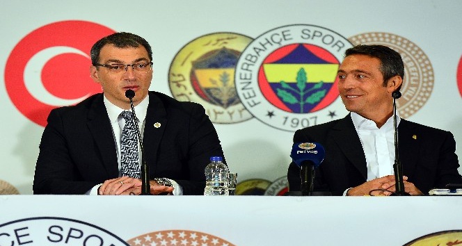 Fenerbahçe Kulübü Başkanı Ali Koç: &quot;Yerli hoca ile devam edersek bu kesinlikle Aykut Kocaman olacak&quot;