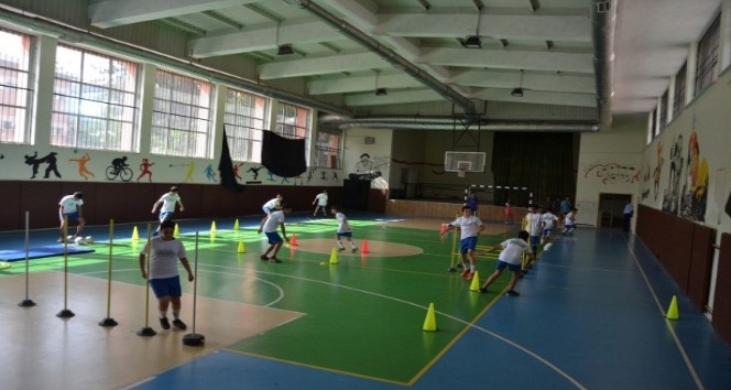 Büyükşehir’in yaz spor okulları kayıtları başladı
