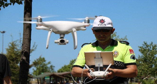 Polislerden “drone” ile trafik denetimi
