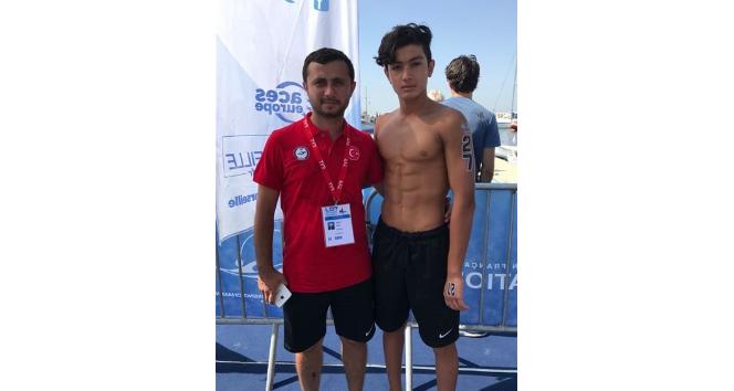 Malatyalı yüzücü Metehan Altıntop derece yaptı