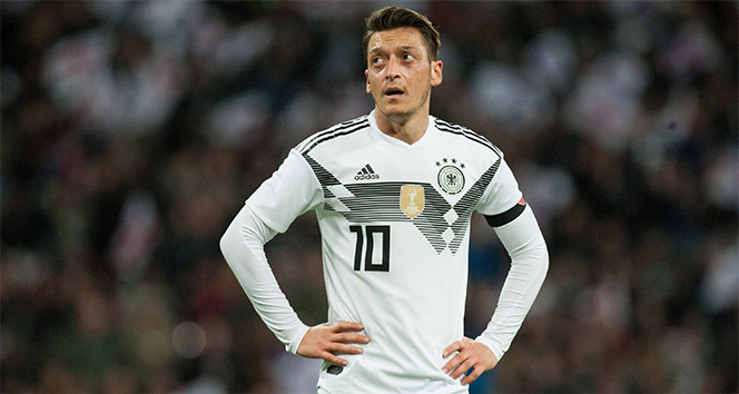 Mesut Özil, Meksika karşısında yok!